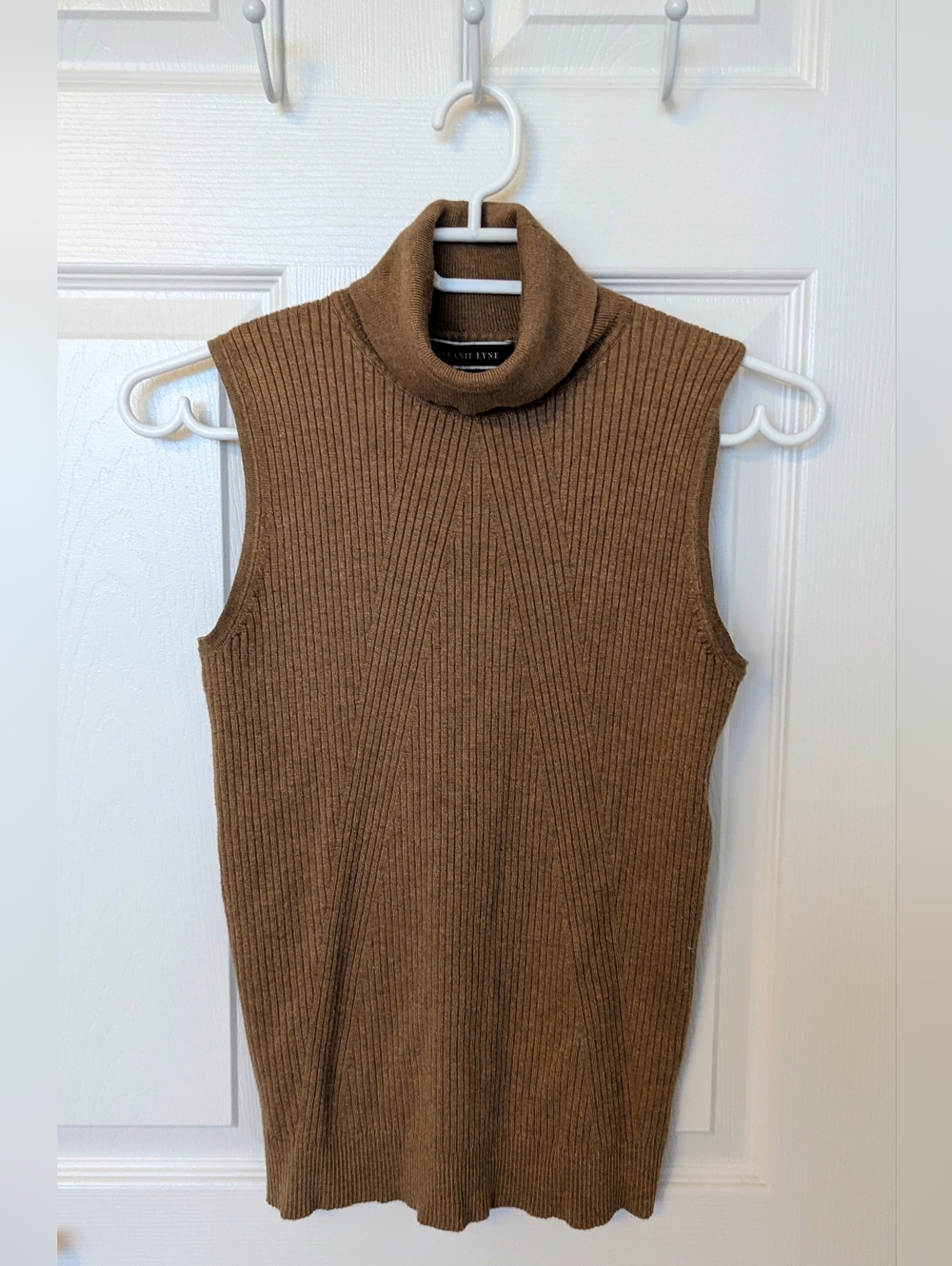 Sleeveless Ribbed Turtleneck Tank Top - Brown
